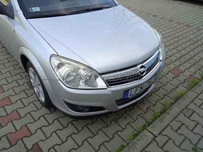 OPEL ASTRA H Caravan 1.6 Enjoy Magyarországi.vonóhorog.tempomat