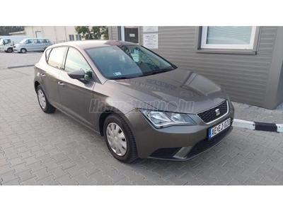 SEAT LEON 1.2 TSi Reference EU6 2kulcs. végig vezetett szervizkönyv