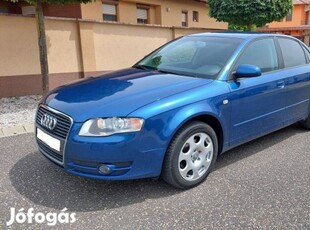 AUDI A4 2.0i Sedan Xenon Tempomat Ülés Fűtés