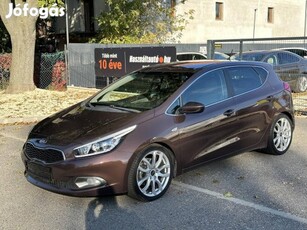 KIA CEE'D 1.6 GDI FIFA Prémium Ülés+kormányfűté...