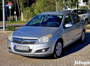 Opel Astra H Sedan 1.6 Cosmo