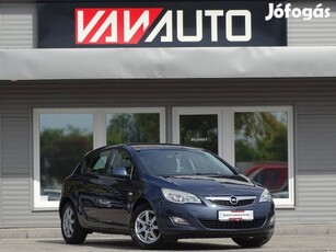 Opel Astra J 1.6 Enjoy 1.Tulaj-110eKM-Végig VEZ...