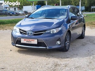 Toyota Auris Touring Sports 1.8 HSD Lounge (Aut...