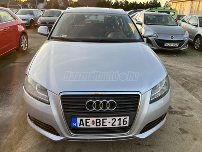 AUDI A3 2.0 TDI Attraction DPF SZERVIZKÖNYVES