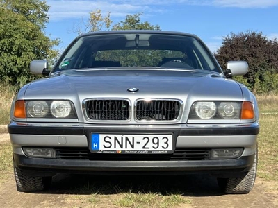 BMW 728