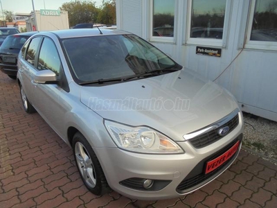 FORD FOCUS 1.6 Ambiente 4 EL ABLAK ALUFELNI T RADAR SZ KŐNYV