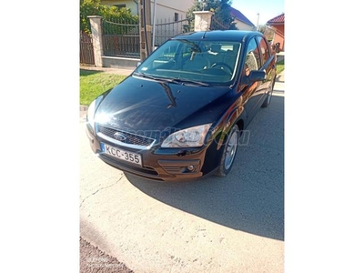 FORD FOCUS 1.6 Ghia