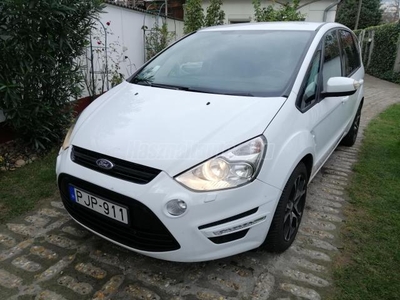 FORD S-MAX 2.0 TDCi Titanium Powershift