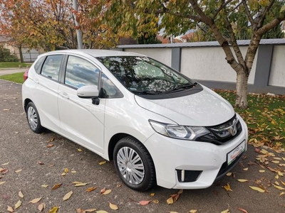 HONDA JAZZ 1.3 Comfort 2 év műszaki garancia/Ülésfűtés/Radar/Szkönyv