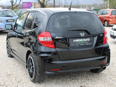 HONDA JAZZ 1.4 S SI. Digitklíma. Friss szerviz