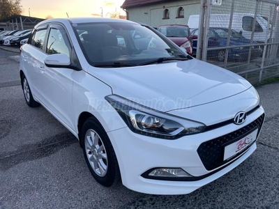 HYUNDAI I20 1.25i HP Life AC LED ALUFELNI PDC SÁVTARTÓ TEMPOMAT ÜLÉSFŰTÉS MULTIKORMANY USB BLUETOOTH