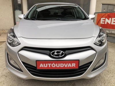 HYUNDAI I30 1.4i Comfort Tempomat - Gyári bluetooth-os kihangosító - Alufelni