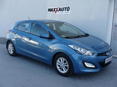 HYUNDAI I30 1.4i Comfort TEMPOMAT+GYÁRI ALUFELNI!