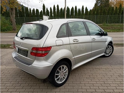 MERCEDES-BENZ B 150 2 GAZDÁS-VÉGIG MERCEDESNÉL SZERVIZELT!!!