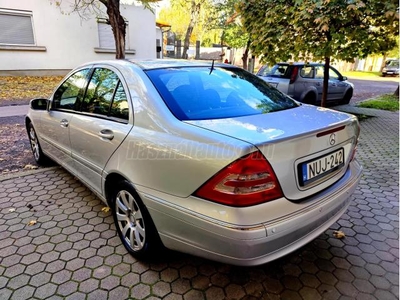 MERCEDES-BENZ C 200 Kompressor Elegance /korróziómentes állapot/magas felszereltség/ gyönyörű utaskörnyezet