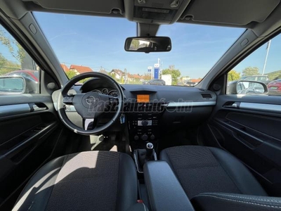 OPEL ASTRA H Caravan 1.6 Cosmo Márkakereskedés!XENON.TEMPOMAT!