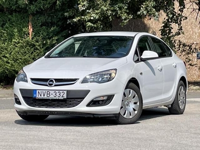 OPEL ASTRA J Sedan 1.6 Enjoy EURO6 42Ekm!Magyar.vez.szervízkönyv!