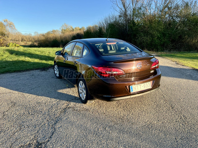 OPEL ASTRA J Sedan 1.6 Enjoy EURO6