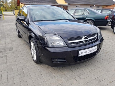 OPEL VECTRA 2.2 GTS [Sport]