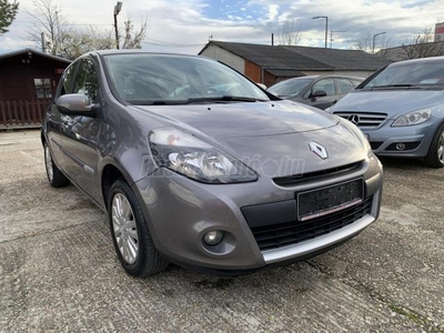 RENAULT CLIO 1.2 16V Dynamique Vezetett szervízkönyv!