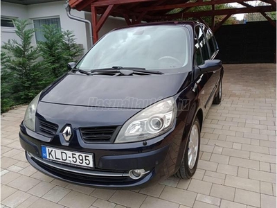 RENAULT SCENIC Grand Scénic 2.0 dCi Privilege