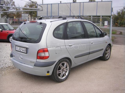 RENAULT SCENIC Scénic 2.0 16V Expression benzin-gáz