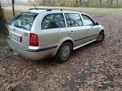 SKODA OCTAVIA Combi 1.6 Elegance Vonóhorog