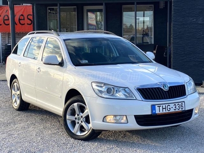 SKODA OCTAVIA Combi 2.0 CR TDI Family DPF NAGYON MEGKÍMÉLT SZÉP ÁLLAPOT-V.HOROG-NAVI-Ü.FŰTÉS-LEINFORMÁLHATÓ-VALÓS KM!