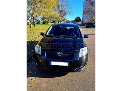 TOYOTA AURIS 1.4 Aquatis