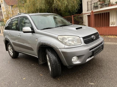 TOYOTA RAV 4 Rav4 2.0 D 4x4 Sol 223ekm!!D4D!Garantált km! Rozsdamentes szép állapotban!