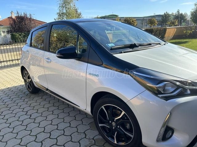 TOYOTA YARIS 1.5 VVT-i Hybrid Selection Smart White e-CVT