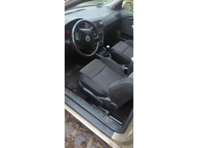 VOLKSWAGEN GOLF IV 1.6 FSI