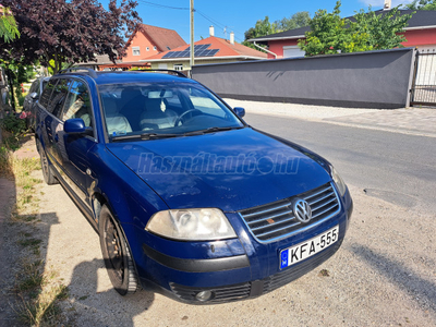 VOLKSWAGEN PASSAT V