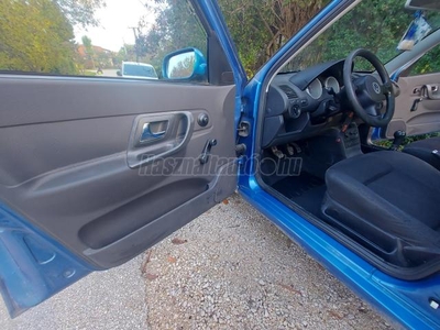 VOLKSWAGEN POLO III Classic 1.4 60 Comfortline