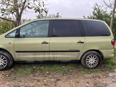 VOLKSWAGEN SHARAN 1.9 TDI GL