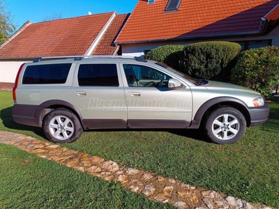 VOLVO XC70 2.4 D [D5] AWD Summum Geartronic