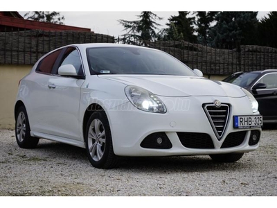 ALFA ROMEO GIULIETTA 2.0 JTDM-2 Distinctive 1 ÉV GARI! SZ.KÖNYV! KARAMBOLMENTES! 2X DIGIT.KLÍMA! TEMPOMAT!