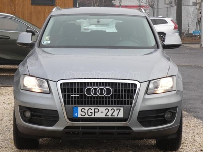 AUDI Q5 2.0 TDI DPF quattro (Automata) /AUDI Concert HI-FI/