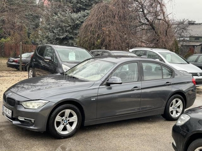 BMW 320i /// MODERN-LINE BI-XENON SPORT BŐR BELSŐ EGY TULAJDONOS NÉMET AUTÓ KITŰNŐ Á