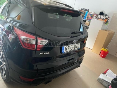 FORD KUGA 1.5 EcoBoost ST-Line Black Edition