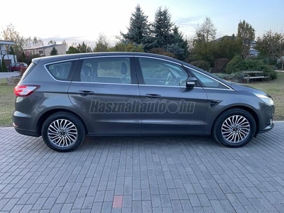 FORD S-MAX 2.0 EcoBlue Titanium [7 személy] Magyar---Sérülésmentes---7fős---Navi---Parkradar