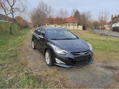 HYUNDAI I40 1.7 CRDi HP Premium 171e km. tempomat. dig. klíma. radar