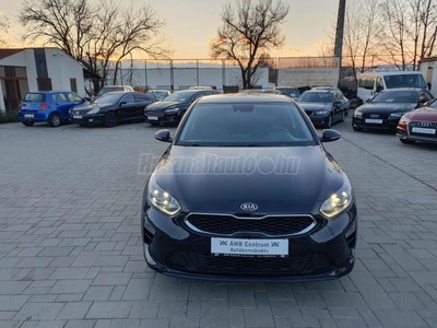 KIA CEE'D Ceed 1.6 CRDi LP Platinum +82E KM+GYÁRI GARANCIÁVAL+1.TULAJ+SZ.KÖNYV+NAVI+RADAR+SÁVTARTÓ+TEMPOMAT+HIBÁTLAN