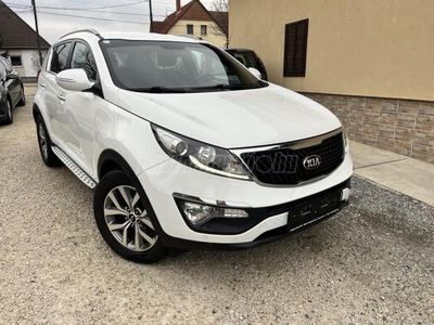 KIA SPORTAGE 1.7 CRDi LX Winter Edition Tolatókamera! Radar elől-hátul! Navi! 4xülésfűtés! Kormányfűtés!