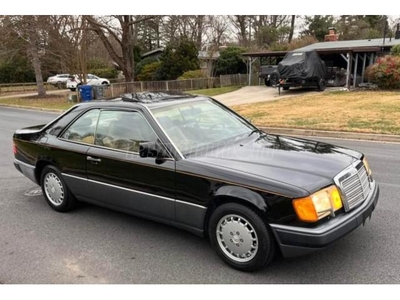 MERCEDES-BENZ 300 CE Teljesen Gyári állapotban