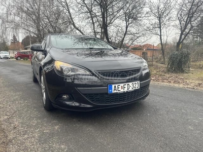 OPEL ASTRA J GTC 1.4 T Sport