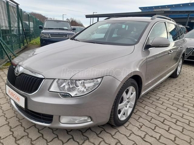 SKODA SUPERB Combi 2.0 CR TDI Comfort DSG 197 000 km!! digit klíma. vonóhorog. tempomat. navigáció. 2 kulcs.azonnal vihető