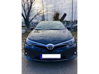 TOYOTA AURIS 1.6 Active