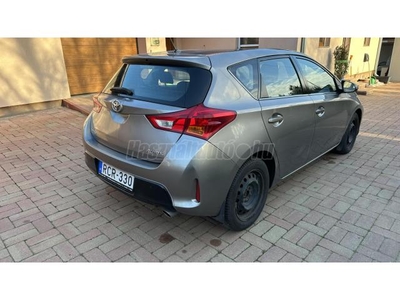 TOYOTA AURIS 1.6 Style