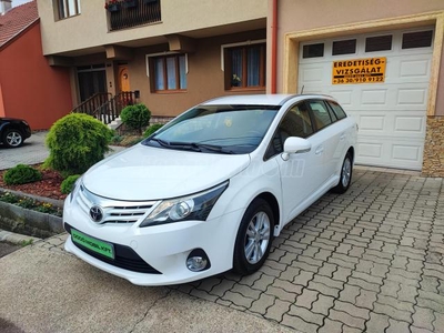 TOYOTA AVENSIS Wagon 2.0 D-4D Sol 2TUL+LED+NAVI+KAMERA+DIGITKLÍMA+ÜLÉSFŰTÉS+TEMPOMAT+ALU